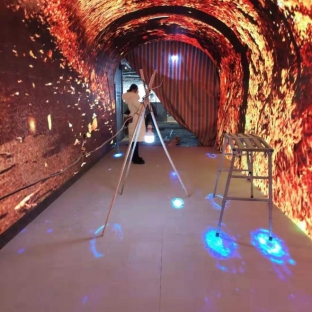 新疆廣匯集團OL星辰匯LED時光隧道屏案例